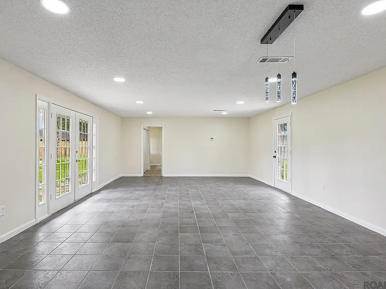 9888 Grand Teton Ave — Photo 6