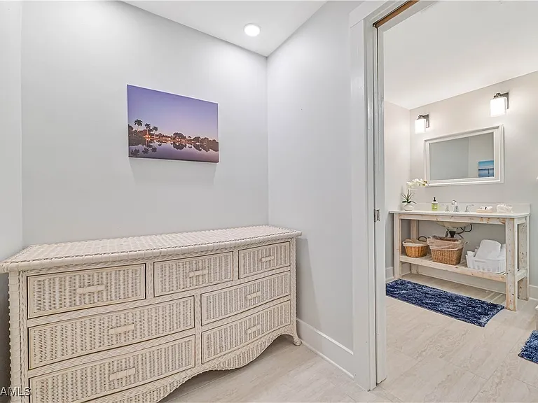 13840 Sleepy Hollow Ln — Photo 20