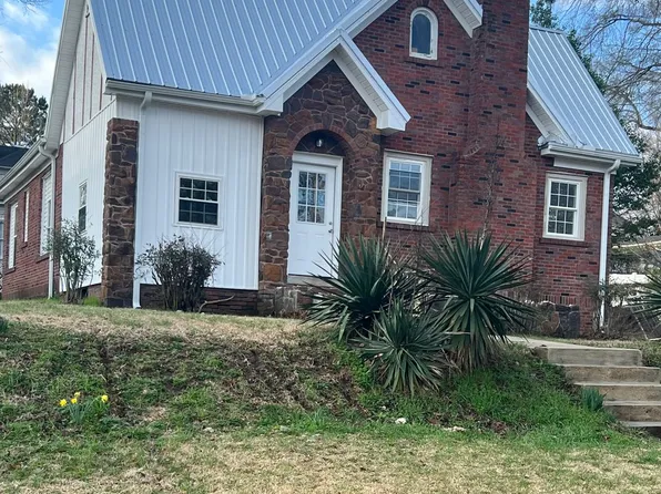 205 Panola St, Water Valley, MS 38965