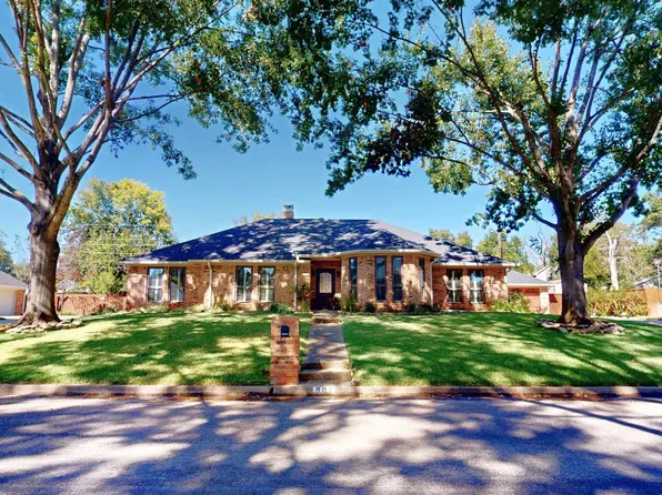 907 Rolling Dr, Athens, TX 75751