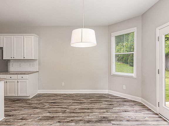 5th image of 100 Alcock Ln