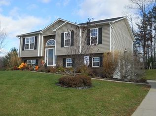 254 N Bridgewater Rd, Mount Airy, NC 27030