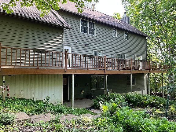 2nd image of 24 Birchwood Lake Knls