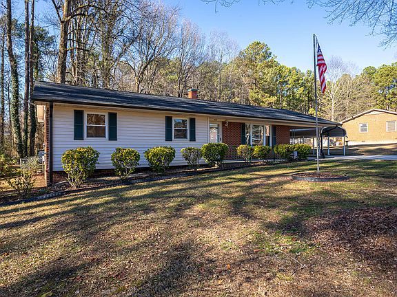 3rd image of 405 Idlewood Dr