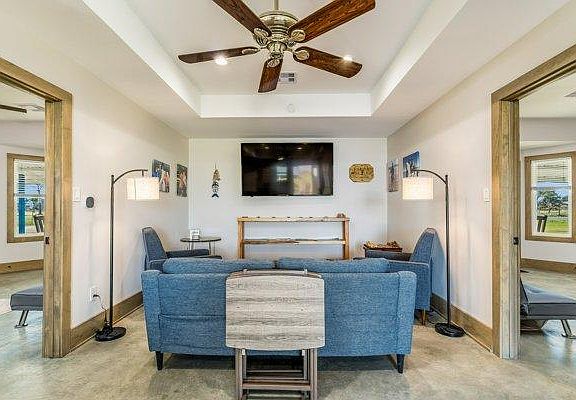 Large living room/big screen
