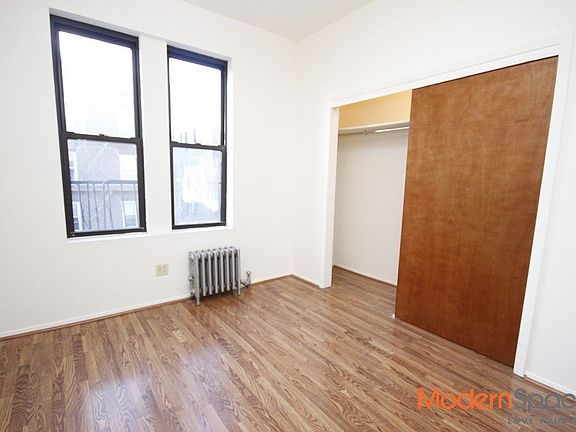 4th image of 2573 37th St APT 1R