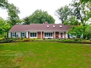 28 Holton Ln, Essex Fells, NJ 07021