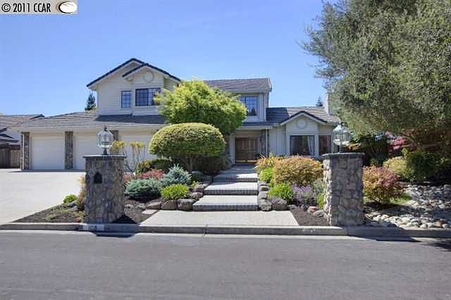 1st image of 105 Julie Ct