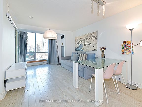 2nd image of 1055 Bay St #1204