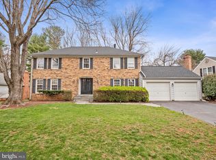 9420 Copenhaver Dr, Potomac, MD 20854