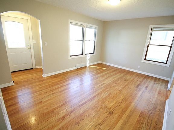 3rd image of 3535 S 51st St