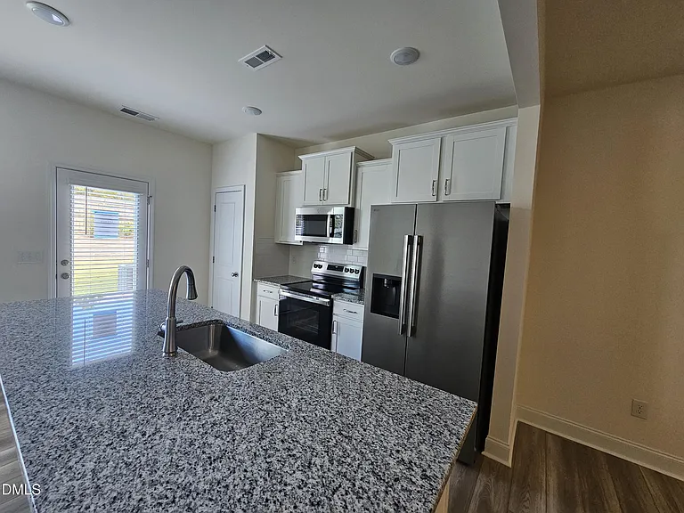 48 Bloodroot St — Photo 8