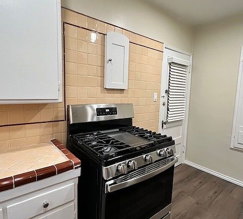4th image of 621 S Detroit Ave #1/2