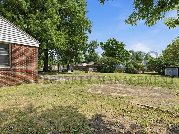 5th image of 656 S Whittier Rd