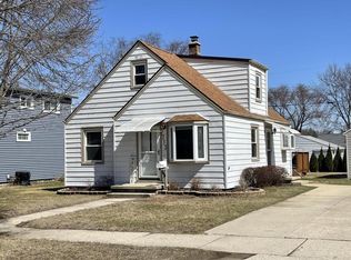 713 S Indiana Ave, West Bend, WI 53095