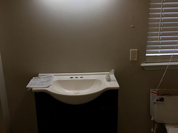 3rd image of 5720 Mulberry St #5720