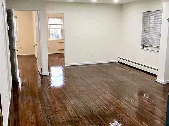 2nd image of 150-22 Roosevelt Ave #1