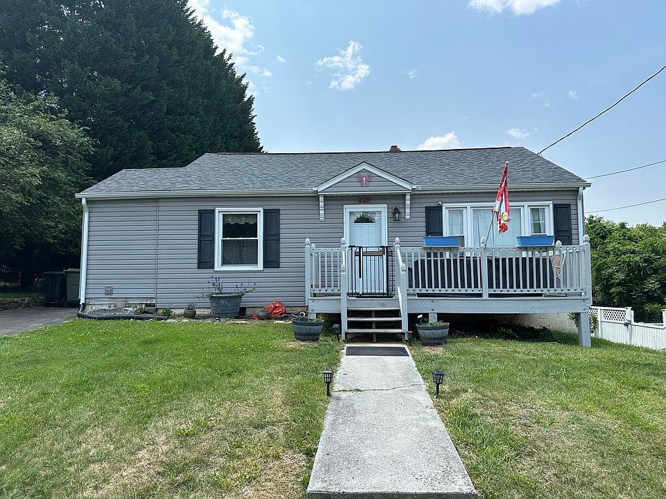 1st image of 2319 Peach St