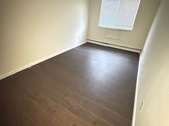 3rd image of 3949 Laconia Ave #1F