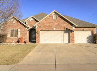 3360 S Hillsboro Ave, Springfield, MO 65804