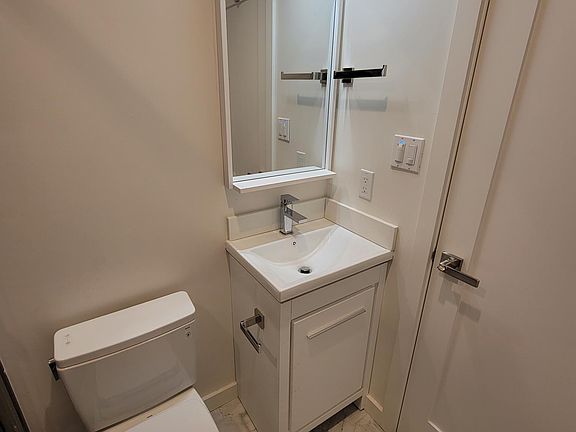 4th image of 566 Fell St #A