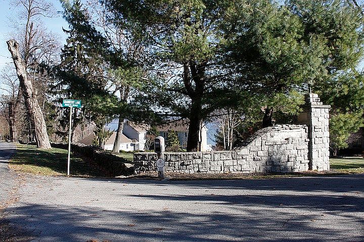 1st image of 116 Strawberry Ln