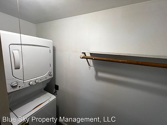 5th image of 709 S Hutchinson Ave #3