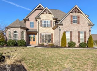 1620 Amhurst Ln, Maryville, TN 37801