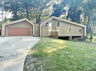 25 Canterbury Ct, Anderson, IN 46012