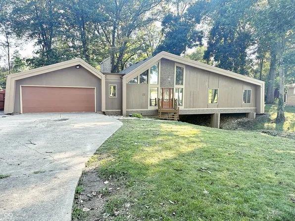 25 Canterbury Ct, Anderson, IN 46012