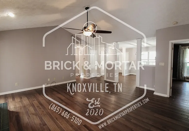 808 Pioneer Dr — Photo 10