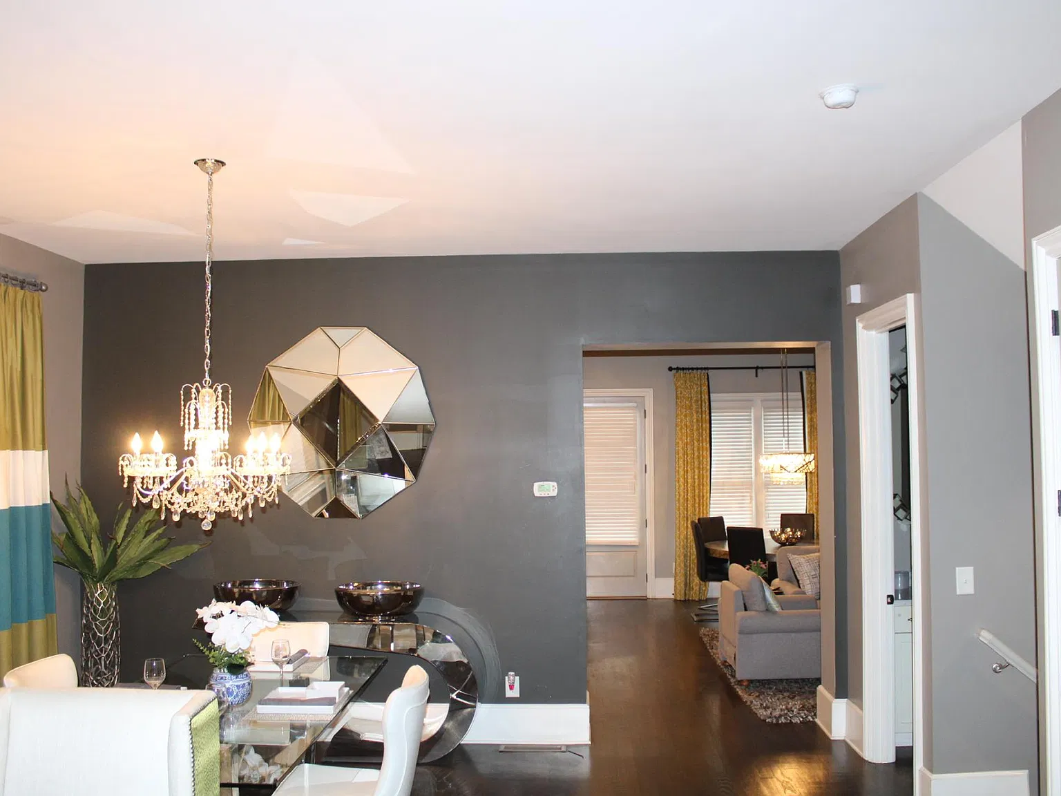 4 bed, 3.5 bath, 2208 sqft, $3,800 — Photo 2