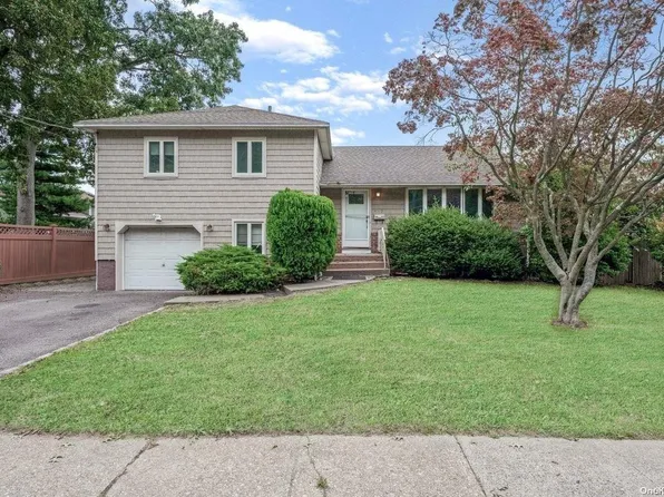 442 Unqua Road, Massapequa, NY 11758