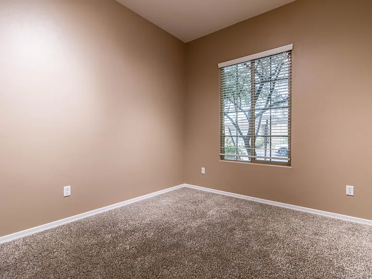 12565 N Golden Mirror Dr — Photo 16