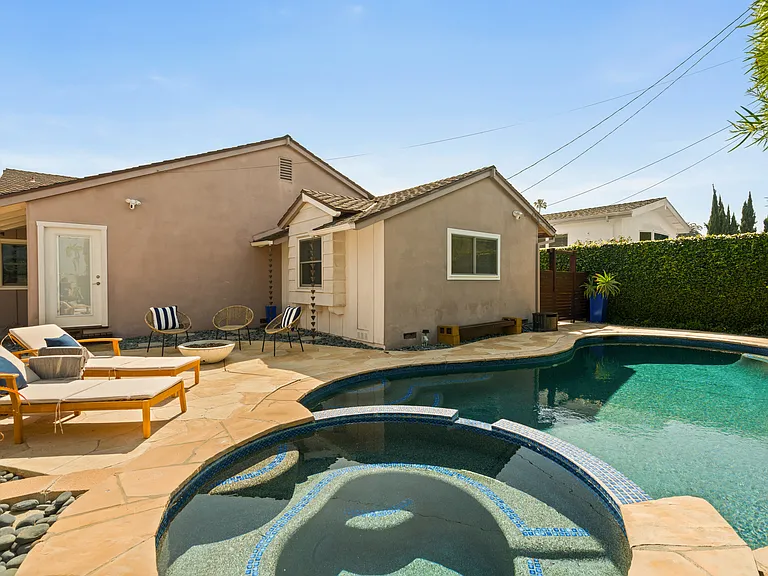 6213 S Corning Ave — Photo 13