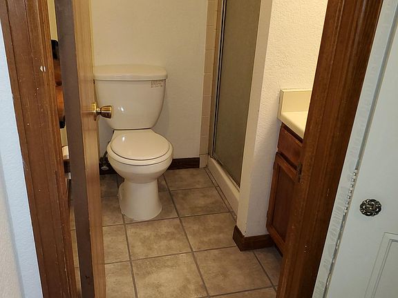 down stair bathroom with shower