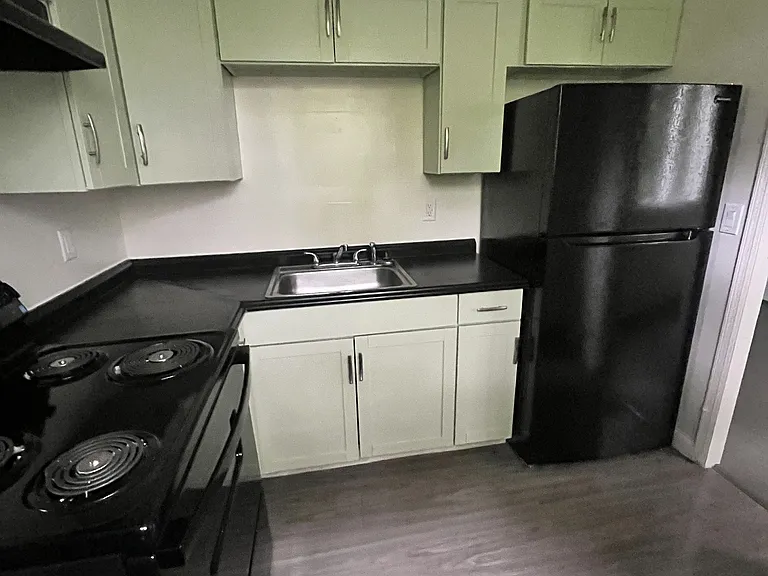 2644 Harrison Ave #27 — Photo 3