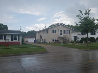 2122 5th Ave S, Fargo, ND 58103
