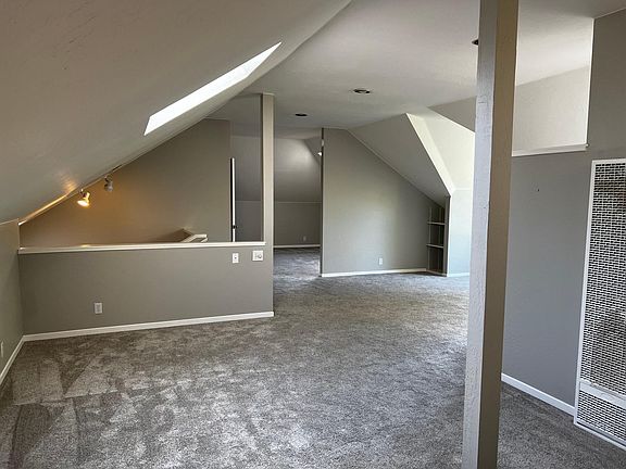 4th image of 20431 Williams Ave