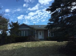 1610 Polaris Rd, Spring Grove, IL 60081