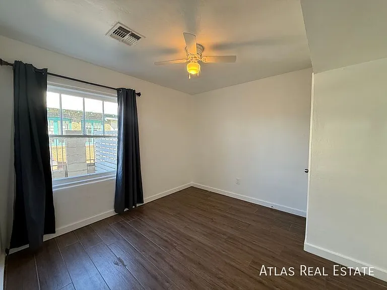 1606 W Taylor St #A — Photo 6