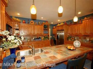 17 Purista Ln, Hot Springs Village, AR 71909