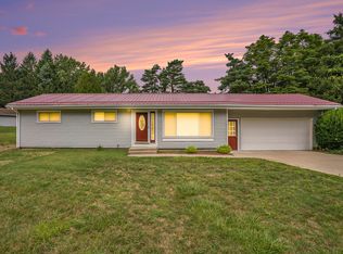 74020 15th Ave, South Haven, MI 49090