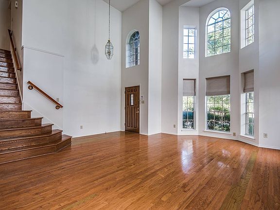 4th image of 13610 Morningbluff Dr
