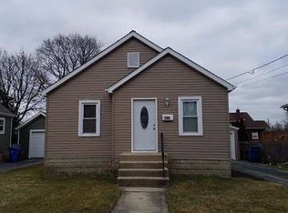 708 N Court St, Crown Point, IN 46307