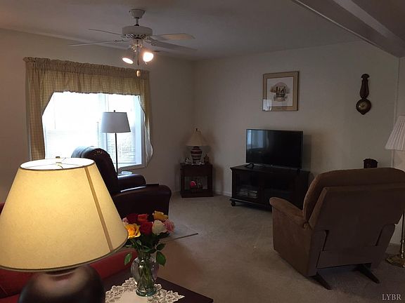 2nd image of 598 Wellington Dr