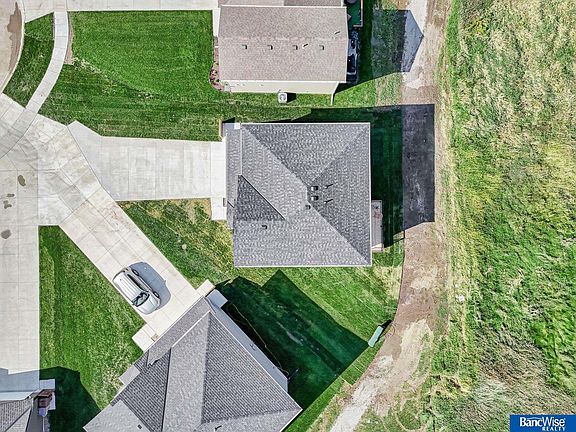 5th image of 3556 Pearl Crescent Dr
