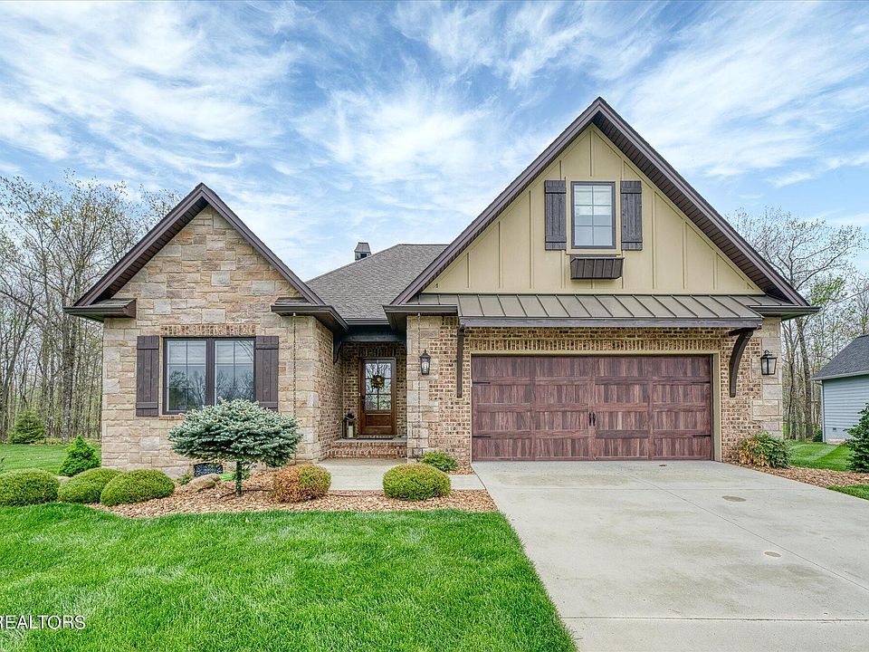 1st image of 13 Oak Leaf Cir
