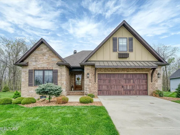 13 Oak Leaf Cir, Crossville, TN 38558