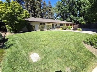 420 N Sutter Ct, Visalia, CA 93291